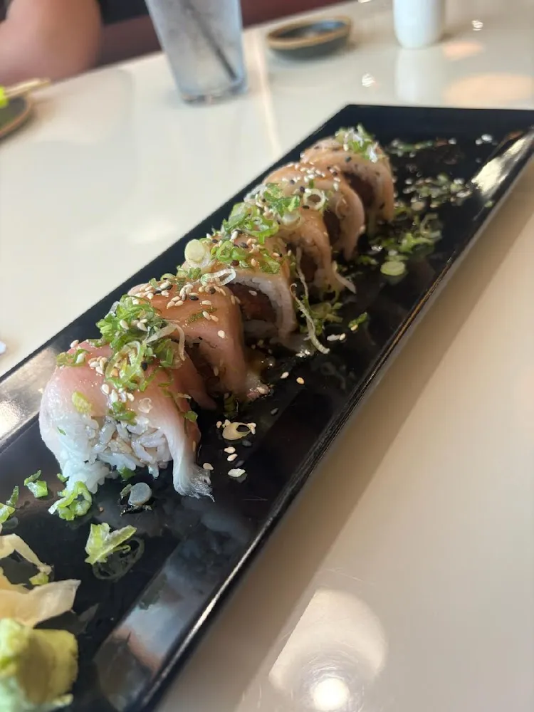 Tuna Tataki Roll